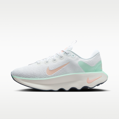 WMNS+NIKE+MOTIVA.png